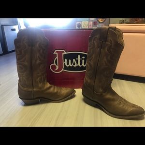 Justin's Cowgirl boots